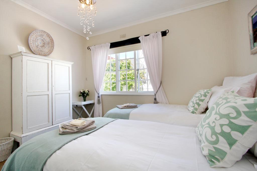 Hout Bay Beach Cottage Bagian luar foto